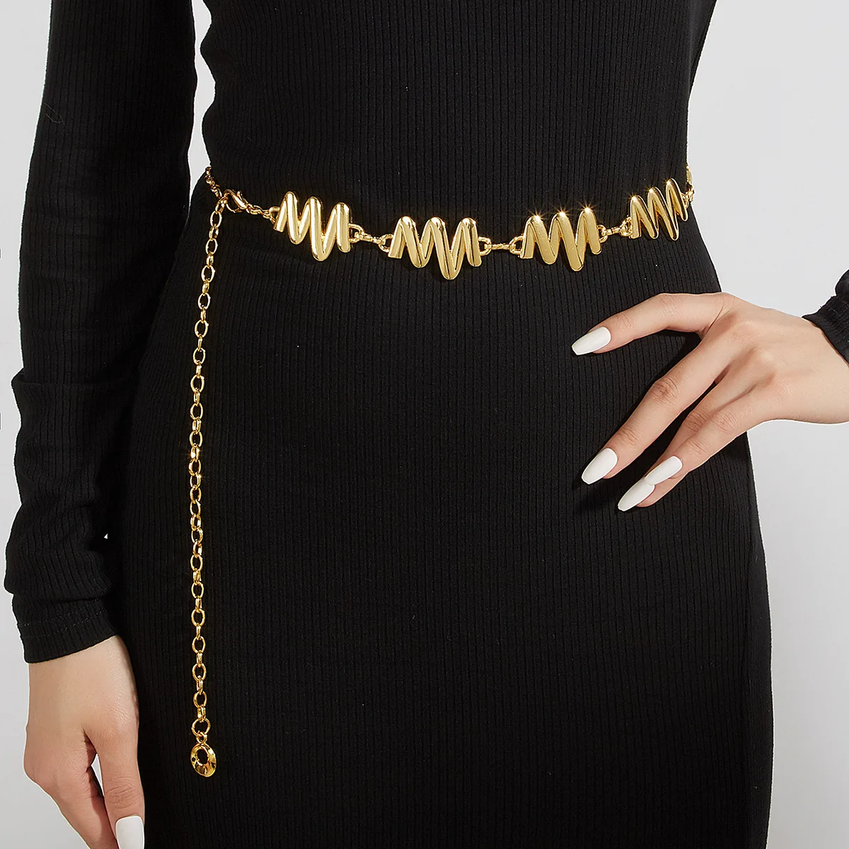 European and American Light Luxury Caterpillar Waist Chain Women's Niche Texture Retro Metal Belt Chain Accessories Fashion
European and American Light Luxury Caterpillar Waist Chain Women's Niche Texture Retro Metal Belt Chain Accessories Fashion