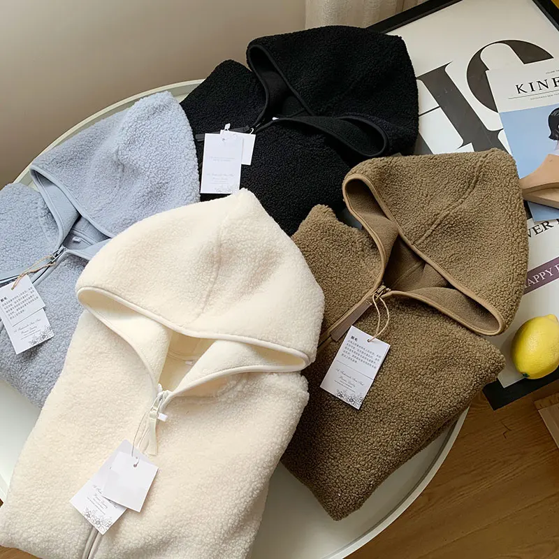 Женский кардиган с капюшоном на молнии U-System, осенне-зимний, из пушистого вельвета с эффектом пайеток, толстовка-жакет
Женский кардиган с капюшоном на молнии U-System, осенне-зимний, из пушистого вельвета с эффектом пайеток, толстовка-жакет