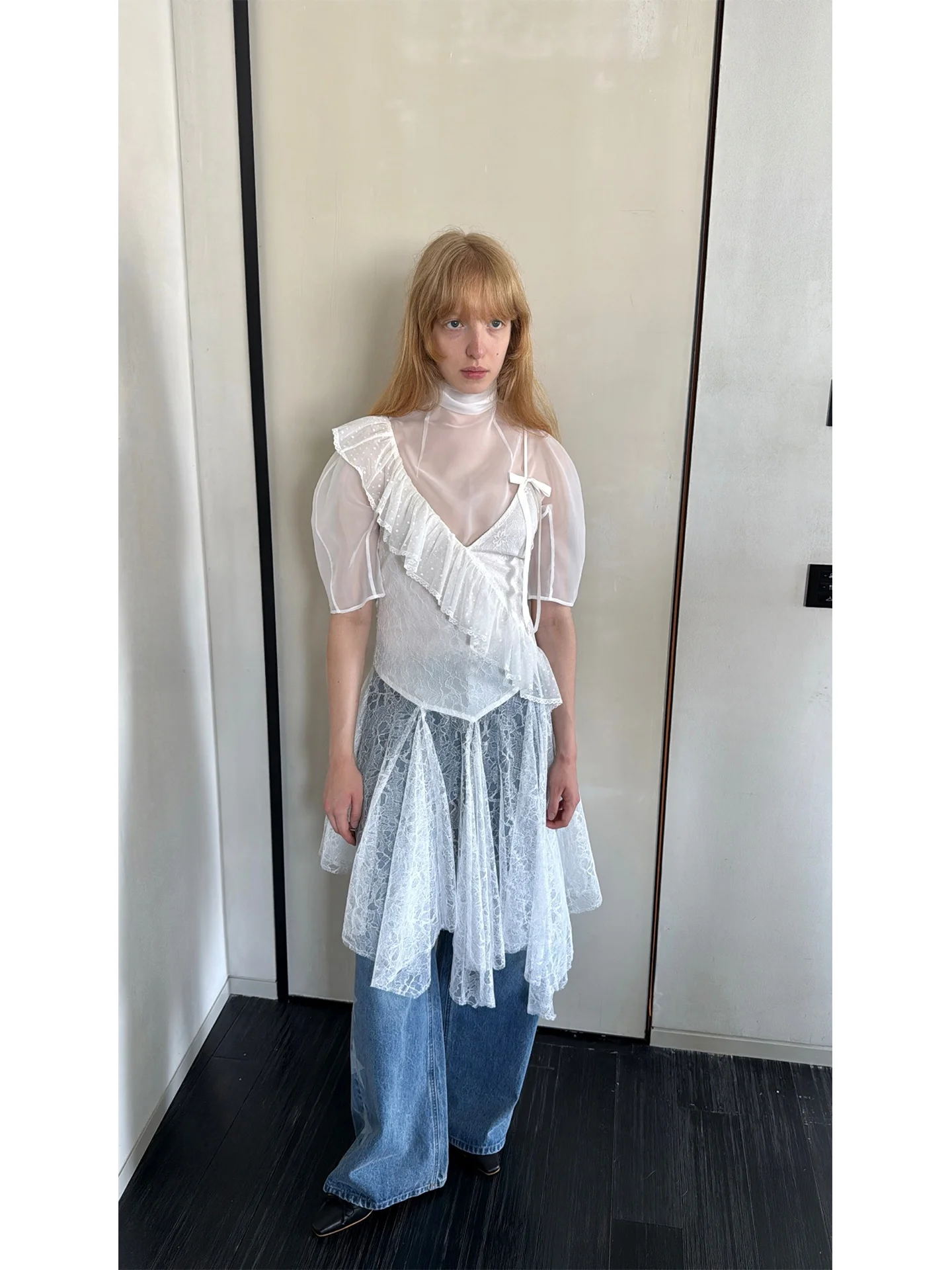 Кружевная юбка-перекрытие Ele, женская ранняя осень, новая облегающая повседневная одежда с асимметричным подолом Bell Sve на бретельках
Кружевная юбка-перекрытие Ele, женская ранняя осень, новая облегающая повседневная одежда с асимметричным подолом Bell Sve на бретельках