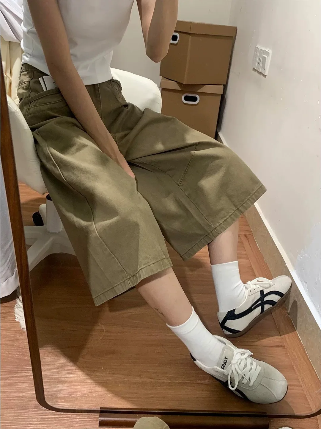 American Retro Khaki Design Sense Jeans Shorts Women Summer New Loose Bf Lazy Style Seven Points Middle Pants
American Retro Khaki Design Sense Jeans Shorts Women Summer New Loose Bf Lazy Style Seven Points Middle Pants