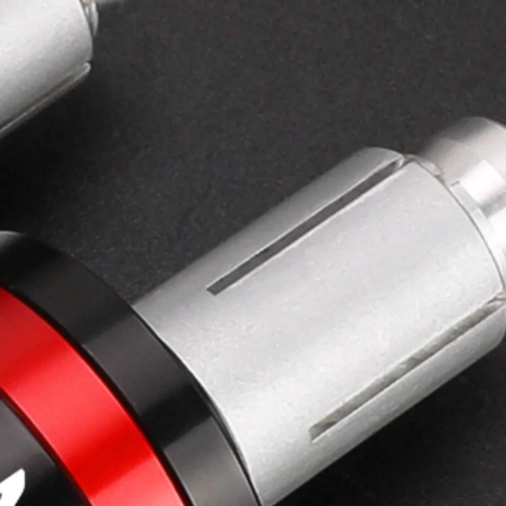 7/8" 22mm Motorcycle Accessories Hand bar Handlebar Grips ends Weights For HONDA CBR1000RRR CBR1000 RRR 1000RRR 2008 2026 2025
7/8" 22mm Motorcycle Accessories Hand bar Handlebar Grips ends Weights For HONDA CBR1000RRR CBR1000 RRR 1000RRR 2008 2026 2025