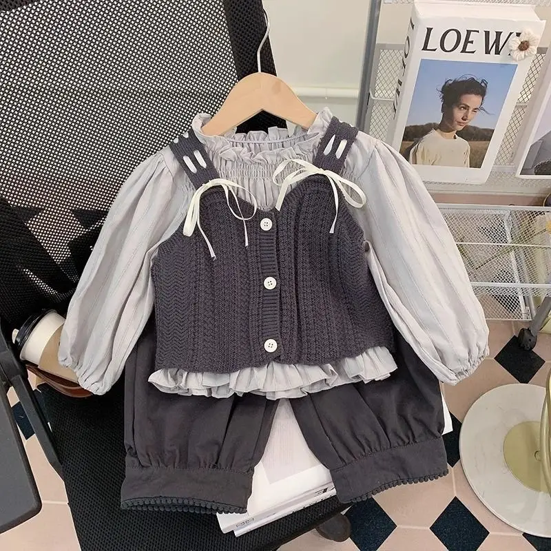 Baby girl autumn outfit new fashionable children's vest shirt pants three piece set Kids Clothing
Baby girl autumn outfit new fashionable children's vest shirt pants three piece set Kids Clothing