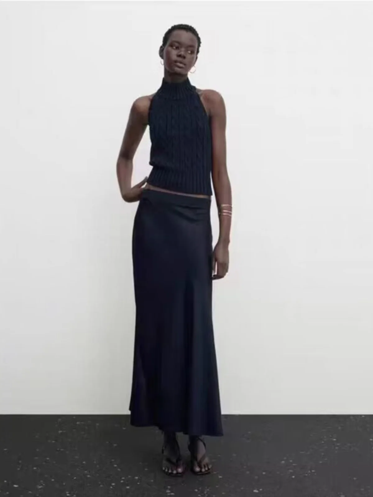 New Summer 2023 MD Women's Svel Knitted Bal ter Ne Vest Sexy Pure Color Commute Sle Regular Length Vest
New Summer 2023 MD Women's Svel Knitted Bal ter Ne Vest Sexy Pure Color Commute Sle Regular Length Vest