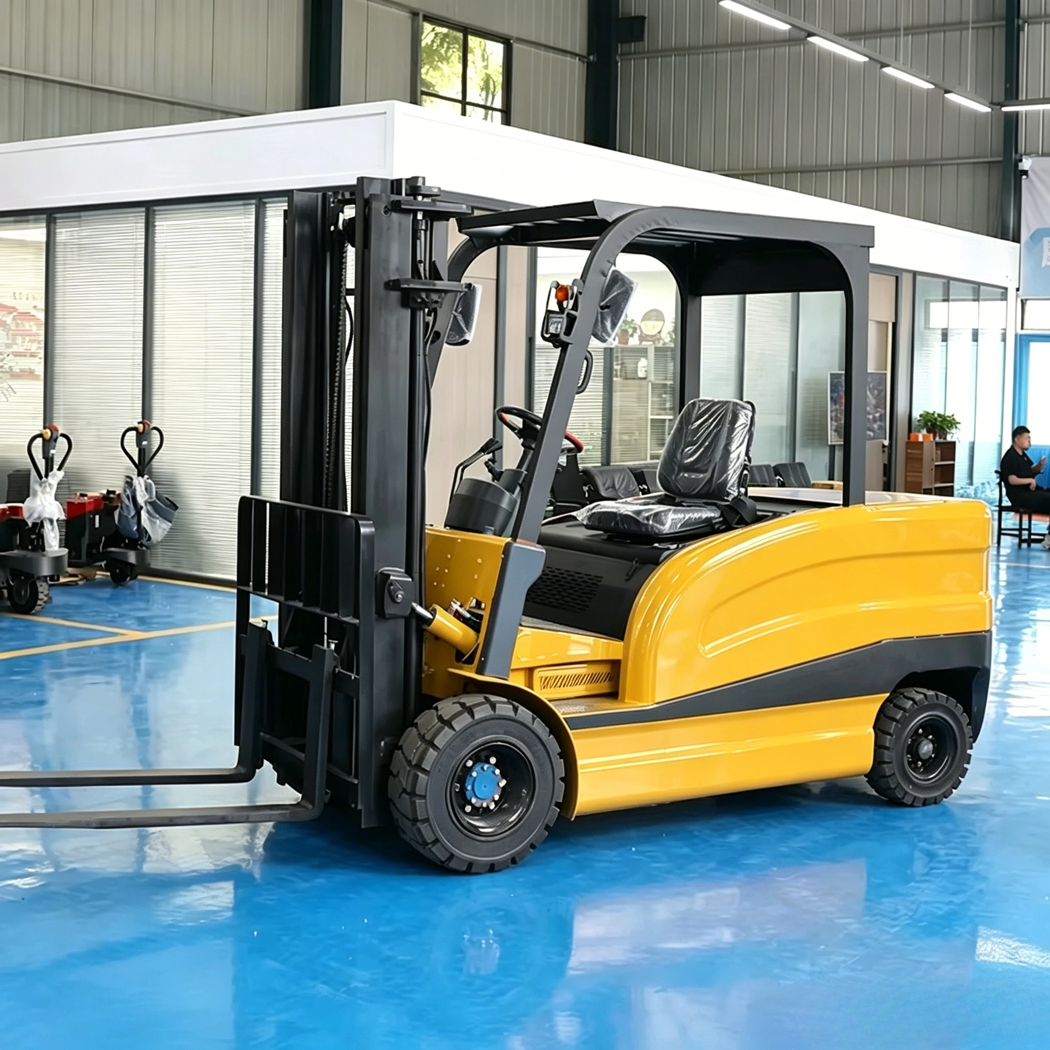 Factory Price 2500kg Red Capacity AC Motor High Efficiency Electric Forklift for Industrial Goods Handling Customized
Factory Price 2500kg Red Capacity AC Motor High Efficiency Electric Forklift for Industrial Goods Handling Customized