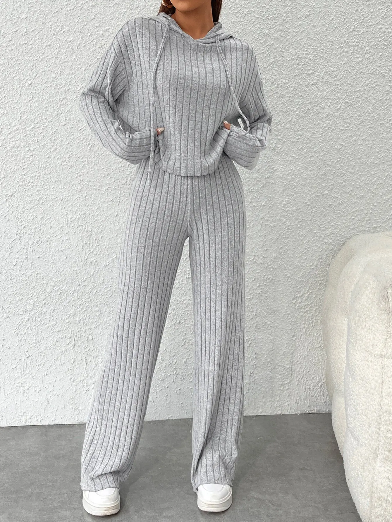 Women's 2-Piece Ribbed Knit Hooded Set - Drop Shoulder Top & Drawstring Wide-Leg Pants
Women's 2-Piece Ribbed Knit Hooded Set - Drop Shoulder Top & Drawstring Wide-Leg Pants