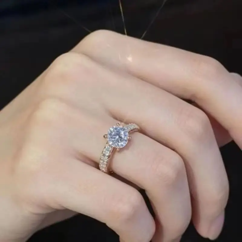Trendy Crystal Zircon Ring for Women Engagement Wedding Jewelry Fashion Accessory Female Gift
Trendy Crystal Zircon Ring for Women Engagement Wedding Jewelry Fashion Accessory Female Gift