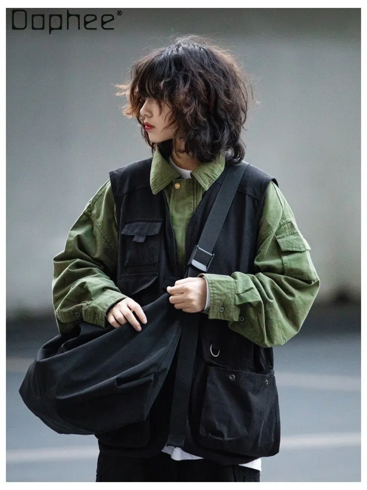 Spring and Autumn Japanese Style Sleeveless V-neck Multi-pocket Workwear Loose Casual Versatile Men's Black Vest
Spring and Autumn Japanese Style Sleeveless V-neck Multi-pocket Workwear Loose Casual Versatile Men's Black Vest