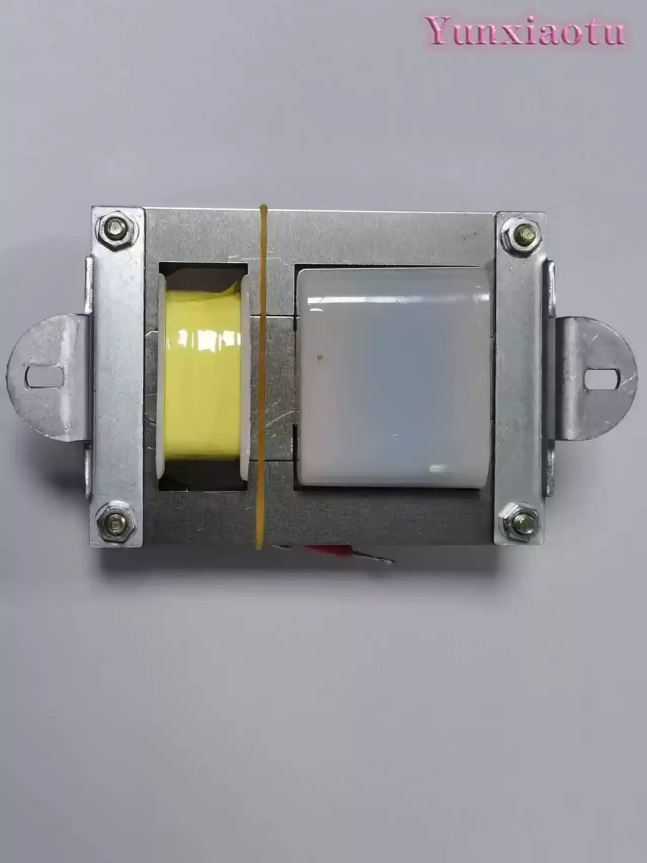 220V/50Hz–4000V, Mosquito Killer Transformer/High-Voltage Unit 4.5mA/10mA
220V/50Hz–4000V, Mosquito Killer Transformer/High-Voltage Unit 4.5mA/10mA