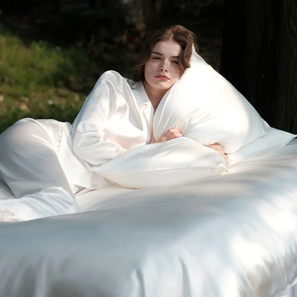 Sondeson 100% Silk Duvet Cover Filling 100% Silk Quilt Soft Comforter Queen King Silky Healthy Blanket For Sleep 1pcs
Sondeson 100% Silk Duvet Cover Filling 100% Silk Quilt Soft Comforter Queen King Silky Healthy Blanket For Sleep 1pcs