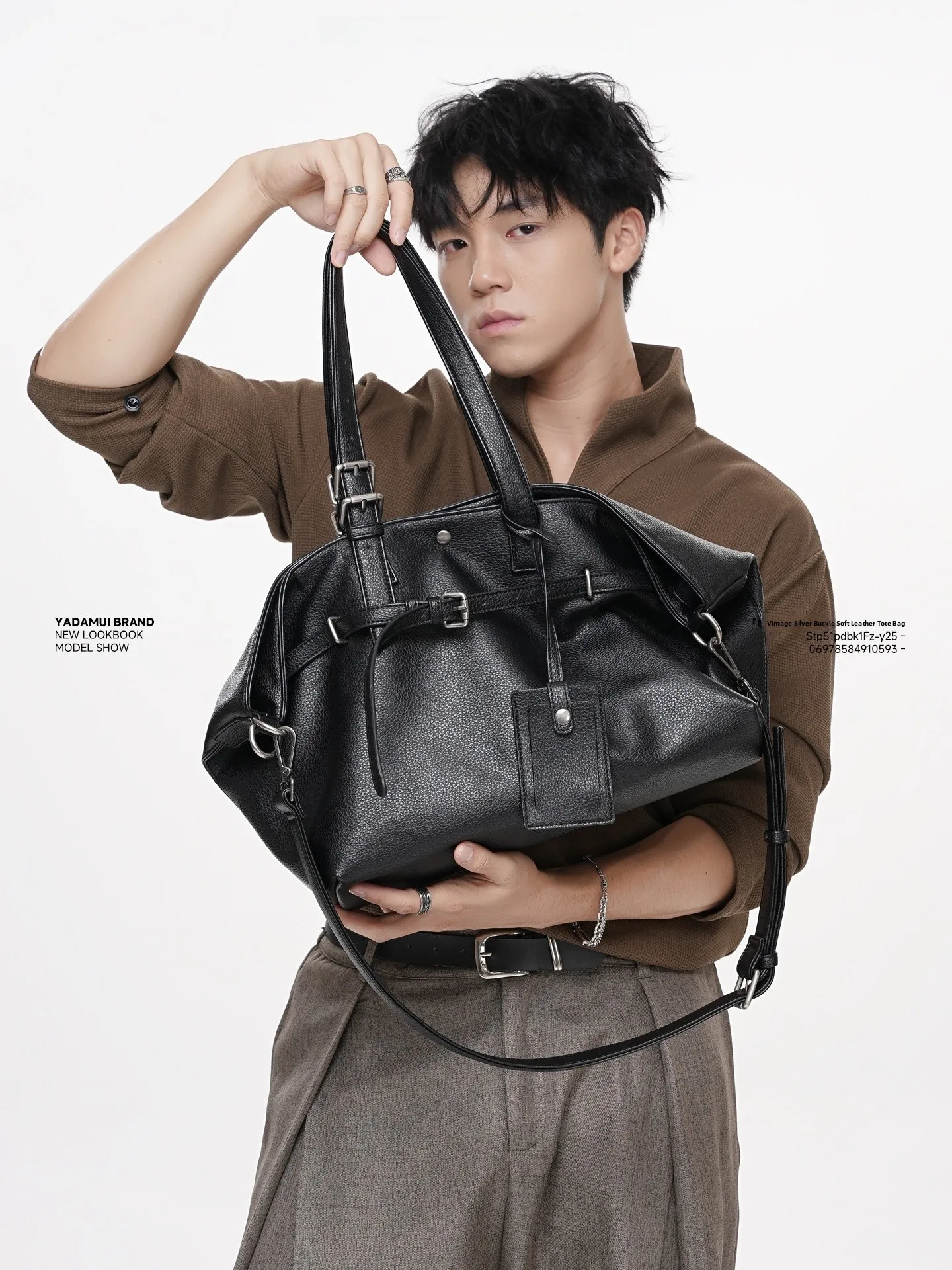 Soft Leather Commuter Tote Bag Men's Crossbody Handbag Shoulder Bag Casual Style Fashionable European And American Bag
Soft Leather Commuter Tote Bag Men's Crossbody Handbag Shoulder Bag Casual Style Fashionable European And American Bag