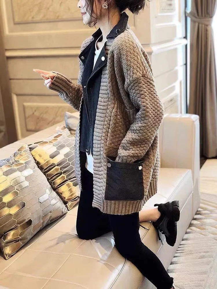 JHJN Lazy Style Korean Version False Two-Piece Design Sense Loose Knitwear Sweater Coat Cardigan Cowboy Splicing
JHJN Lazy Style Korean Version False Two-Piece Design Sense Loose Knitwear Sweater Coat Cardigan Cowboy Splicing