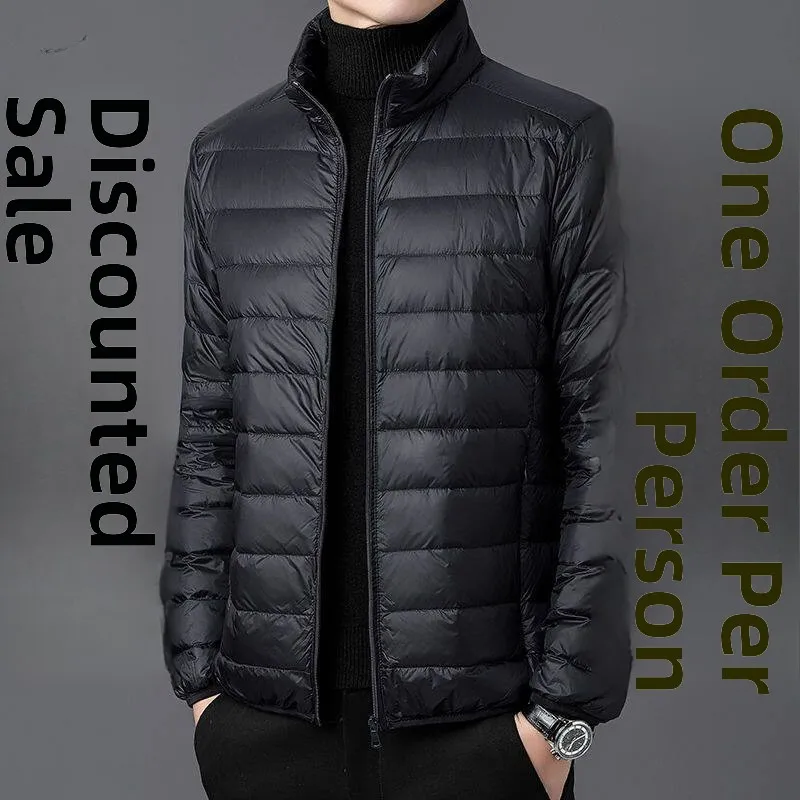 Lightweight Cotton Jacket Men's Casual Short Style down Jacket Hooded Coat Large Size Thin And Portable for Autumn Winter
Lightweight Cotton Jacket Men's Casual Short Style down Jacket Hooded Coat Large Size Thin And Portable for Autumn Winter