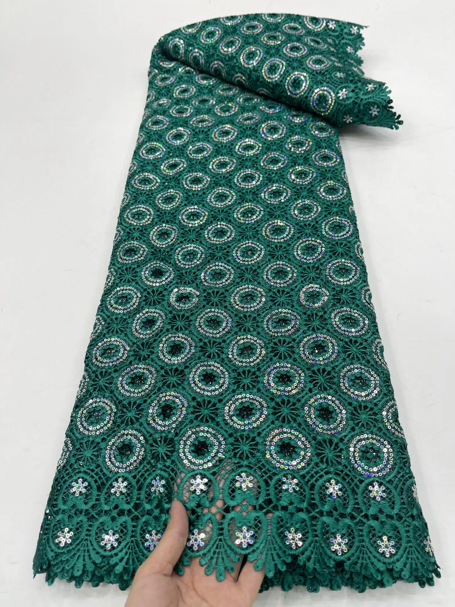 5 Yards African Lace Fabric Wholesale Guipure Cord Lace Embroidery High Quality French Nigerian Lace Fabric For Women Dresses
5 Yards African Lace Fabric Wholesale Guipure Cord Lace Embroidery High Quality French Nigerian Lace Fabric For Women Dresses