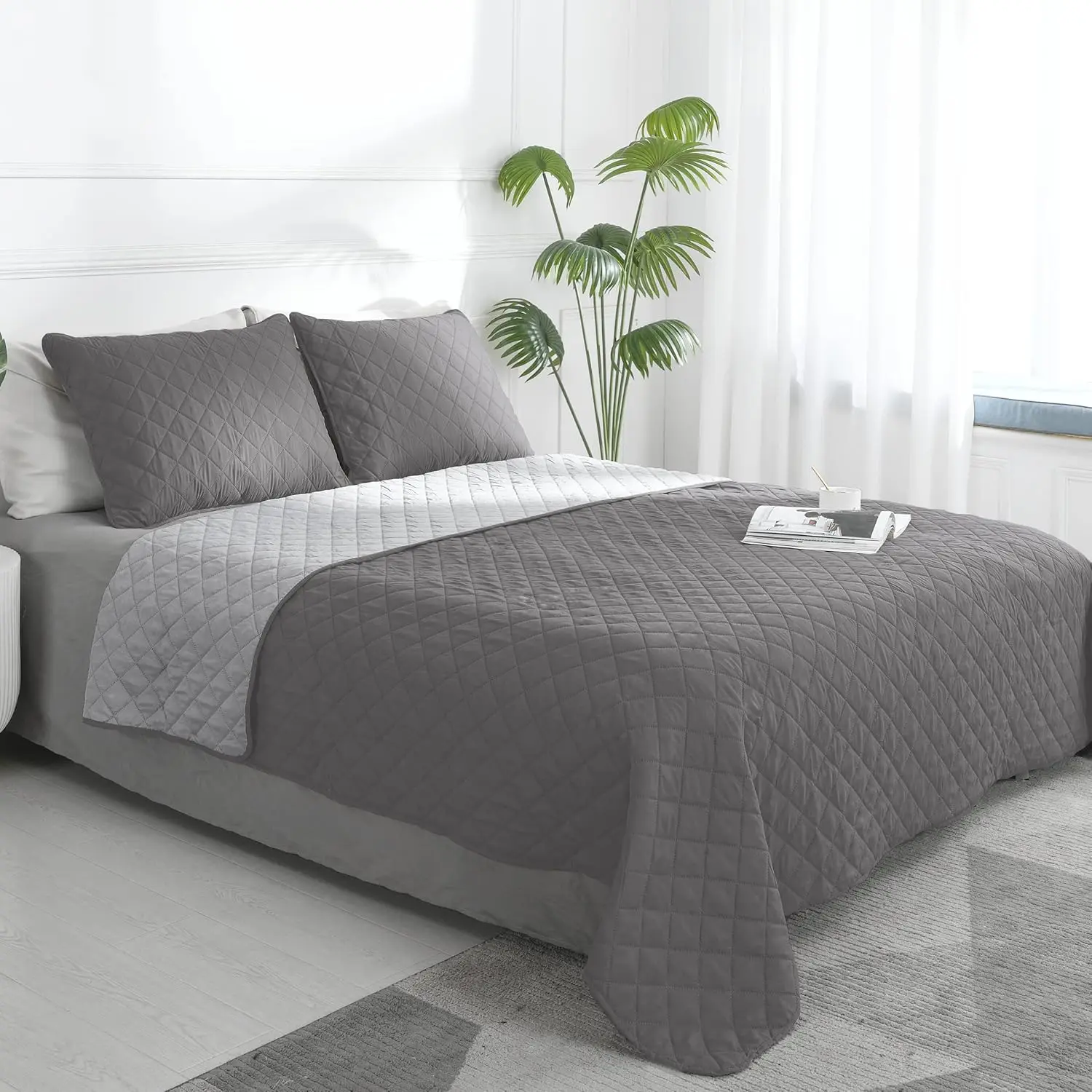 Exclusivo Full Queen Quilt Bedding Set with 4 Pillow Shams, 1 Lightweight Quilt Queen & King Size and 1 Soft Bedspread
Exclusivo Full Queen Quilt Bedding Set with 4 Pillow Shams, 1 Lightweight Quilt Queen & King Size and 1 Soft Bedspread