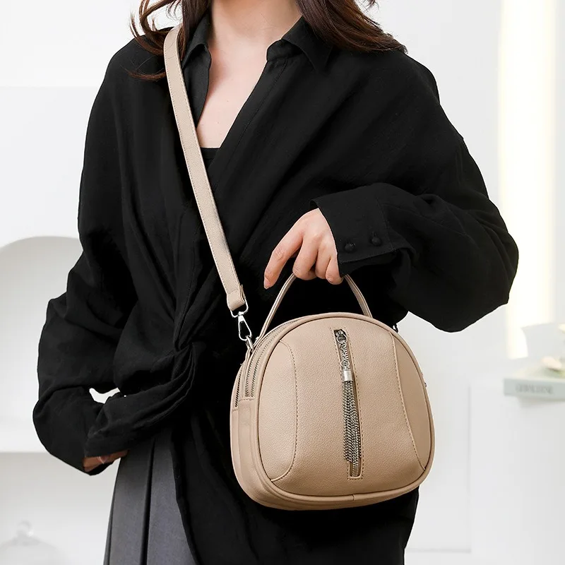 Chao Korean version multi-compartment casual mom ladies mobile phone bag bag bag women's bag new 2025 crossbody shoulder bag
Chao Korean version multi-compartment casual mom ladies mobile phone bag bag bag women's bag new 2025 crossbody shoulder bag