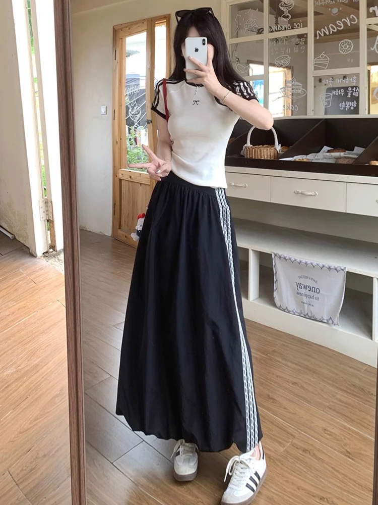 Chic Korean Style Casual Sportswear Set for Women Summer Trendy Age-Defying White Short Sleeve T-Shirt Black Skirt Two-P...
Chic Korean Style Casual Sportswear Set for Women Summer Trendy Age-Defying White Short Sleeve T-Shirt Black Skirt Two-P...