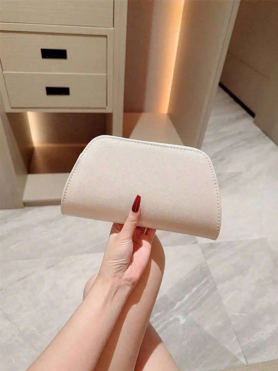 Elegant Mini Box Clutch Purse With Metal Handle For Evening Party Wedding
Elegant Mini Box Clutch Purse With Metal Handle For Evening Party Wedding