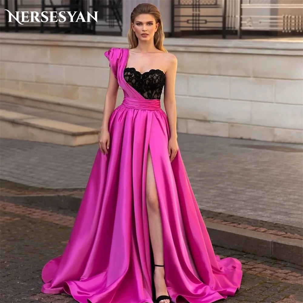 Nersesyan Sexy Lace Prom Dresses One Shoulder Sleeveless A Line Side Slit Party Gowns Satin Formal Evening Dress 2025 Customized
Nersesyan Sexy Lace Prom Dresses One Shoulder Sleeveless A Line Side Slit Party Gowns Satin Formal Evening Dress 2025 Customized