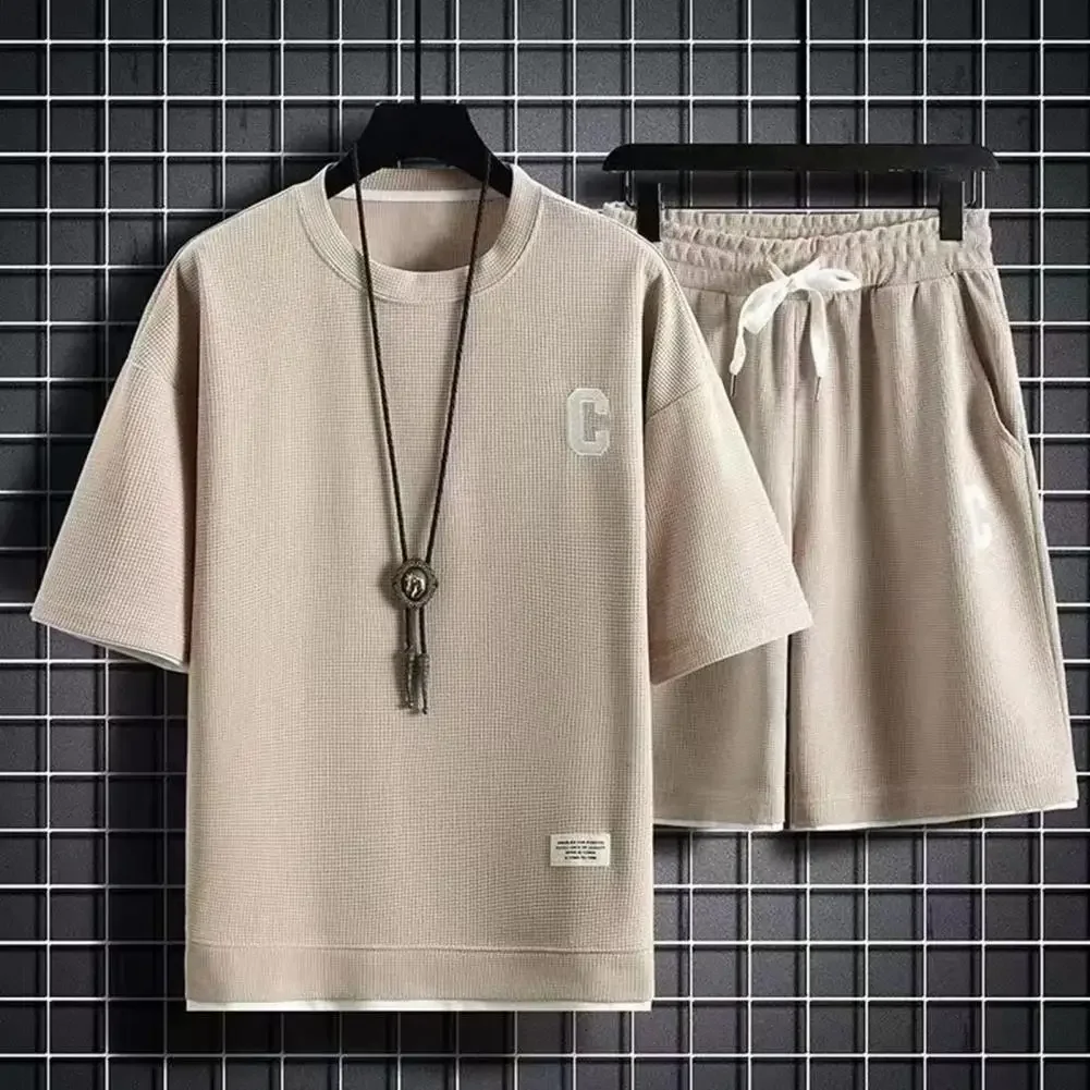 Men Letter Print Sportswear Men's Set with O-neck Short Sleeve T-shirt Elastic Drawstring Waist Shorts Two Piece Summer
Men Letter Print Sportswear Men's Set with O-neck Short Sleeve T-shirt Elastic Drawstring Waist Shorts Two Piece Summer