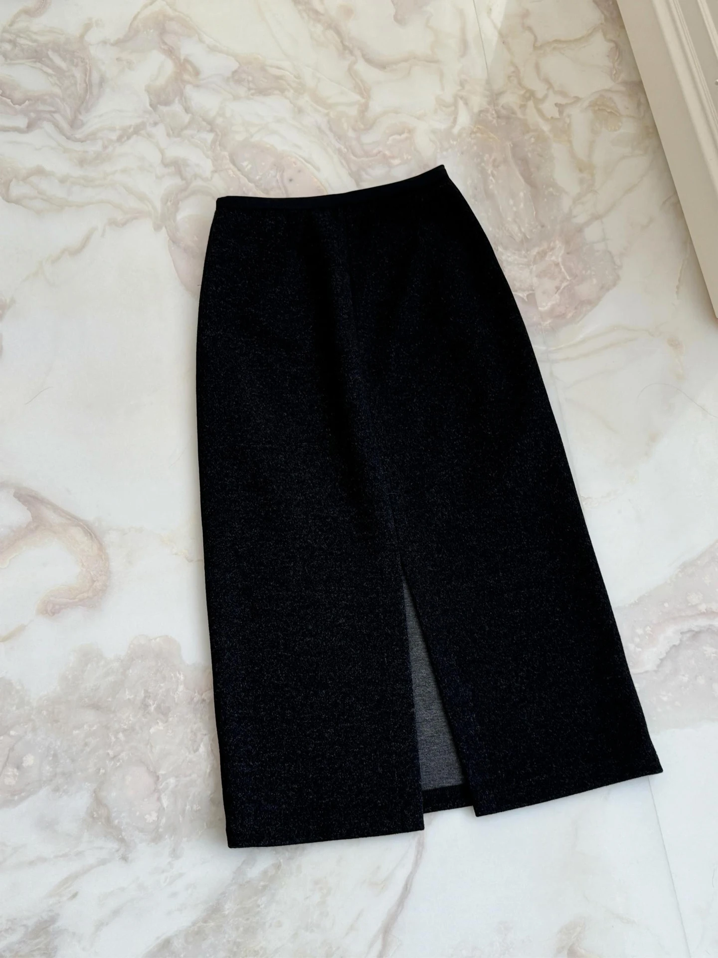 High Waist A-Line Midi Skirt Women's Fashionable Woolen Half-length Back Split Spring Autumn Winter Seasonal Commute Wear
High Waist A-Line Midi Skirt Women's Fashionable Woolen Half-length Back Split Spring Autumn Winter Seasonal Commute Wear