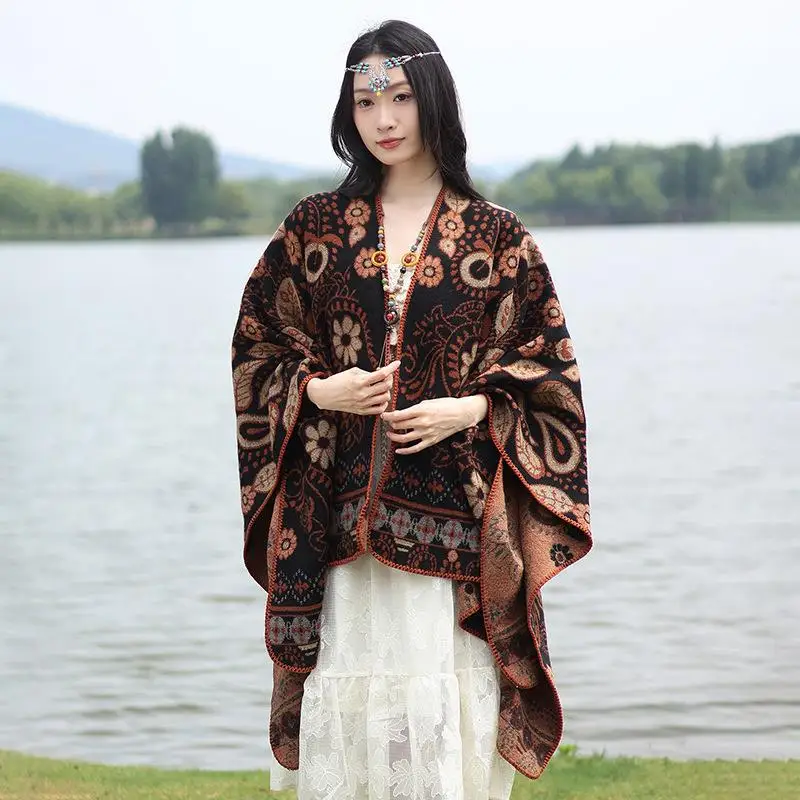 Elegant High Quality Dark Patterned Floral Scarf Vintage Style Square Scarf for Spring Warmth And Casual Sports
Elegant High Quality Dark Patterned Floral Scarf Vintage Style Square Scarf for Spring Warmth And Casual Sports