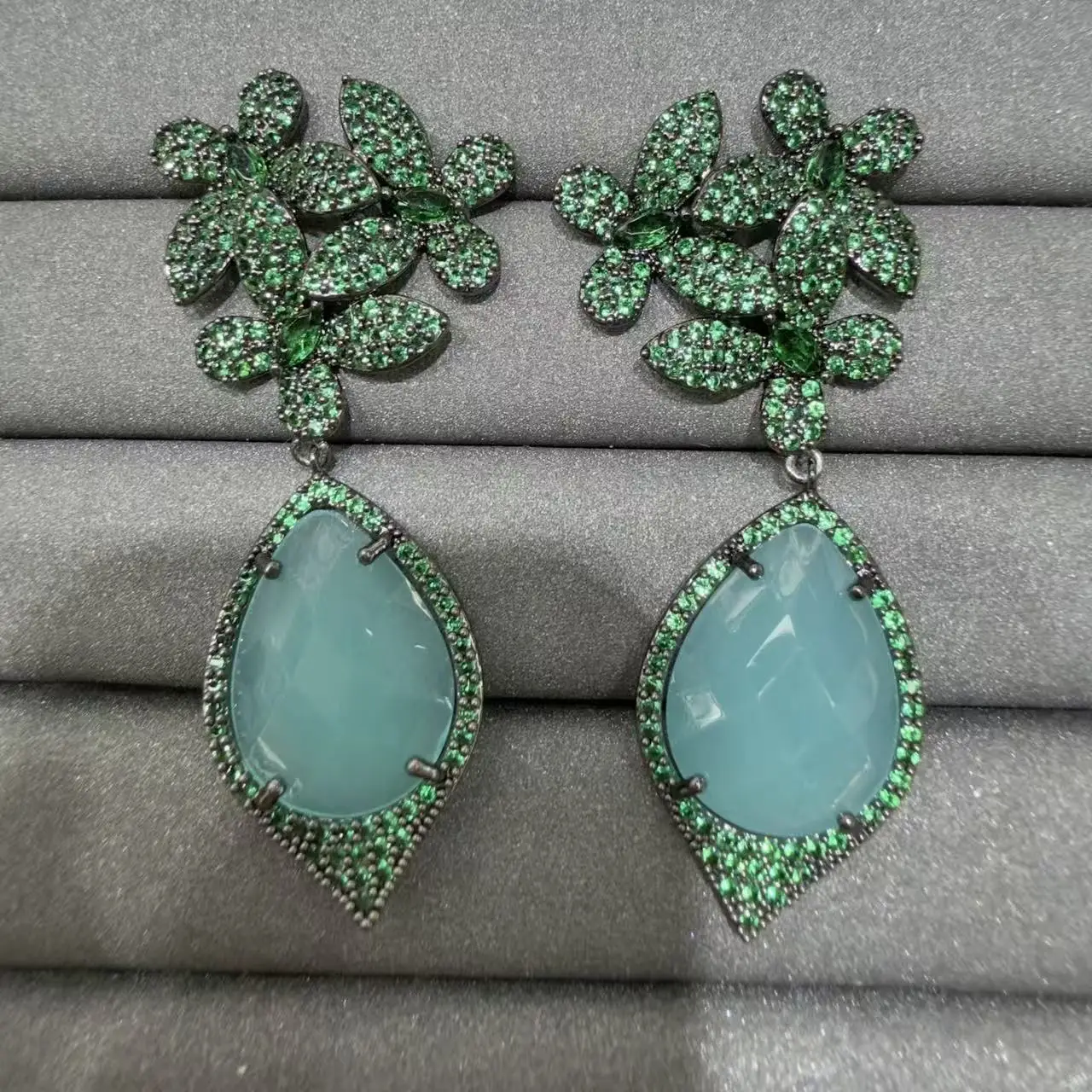 Luxury Cubic Zirconia Flower Dangle Earrings Green Pink Teardrop Elegant Vintage Jewelry for Women Wedding Evening Prom Gift
Luxury Cubic Zirconia Flower Dangle Earrings Green Pink Teardrop Elegant Vintage Jewelry for Women Wedding Evening Prom Gift