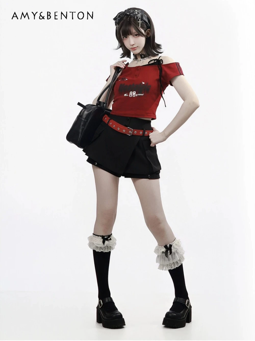 Harajuku Sweet Cool Red and Black Contrasting Colors Casual Oversized Short-sleeved Top Overalls Two-piece Set Goth Shorts Set
Harajuku Sweet Cool Red and Black Contrasting Colors Casual Oversized Short-sleeved Top Overalls Two-piece Set Goth Shorts Set