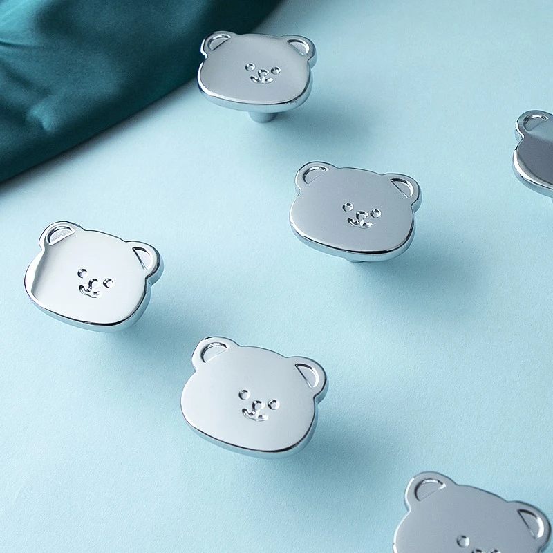 Прекрасный ящик в форме медведя, ручки для детской комнаты, спальни, ручки шкафа, хромированная мебельная фурнитура, милые кухонные аксессуары
Прекрасный ящик в форме медведя, ручки для детской комнаты, спальни, ручки шкафа, хромированная мебельная фурнитура, милые кухонные аксессуары