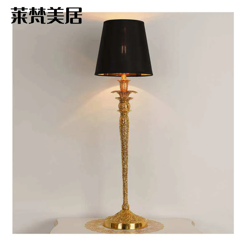European-style All-Brass Table Lamp for Bedrooms Bedside Lamp Living Rooms Studie Luxury Decorative Standing Lighting
European-style All-Brass Table Lamp for Bedrooms Bedside Lamp Living Rooms Studie Luxury Decorative Standing Lighting