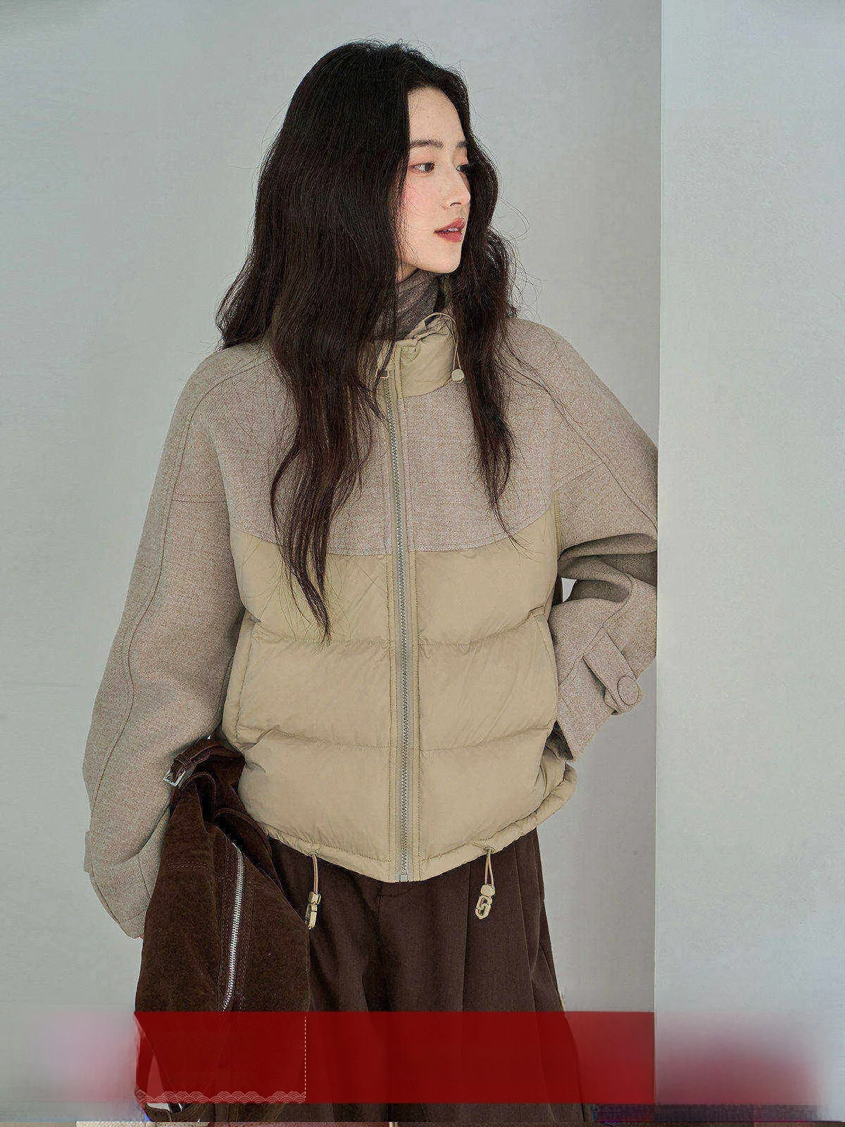 MoZa Thickened Khaki Patchwork Stand Collar 90 White Duck down Warmth Women's Winter New Style Coat Long Sleeve Commute Style
MoZa Thickened Khaki Patchwork Stand Collar 90 White Duck down Warmth Women's Winter New Style Coat Long Sleeve Commute Style