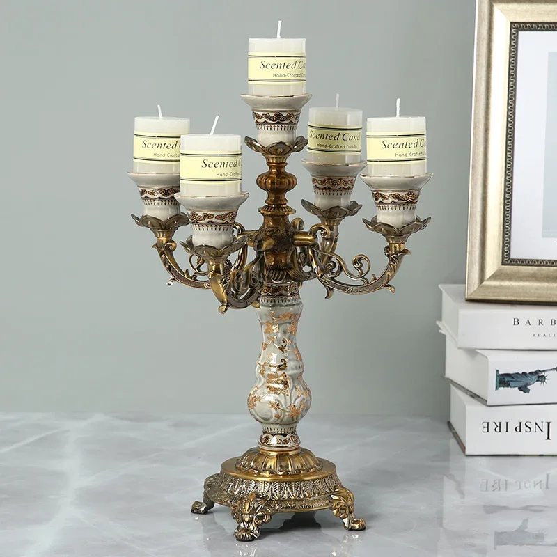 Villa model room modern simple light luxury creative soft decoration ornament European American ceramic alloy candle holder
Villa model room modern simple light luxury creative soft decoration ornament European American ceramic alloy candle holder