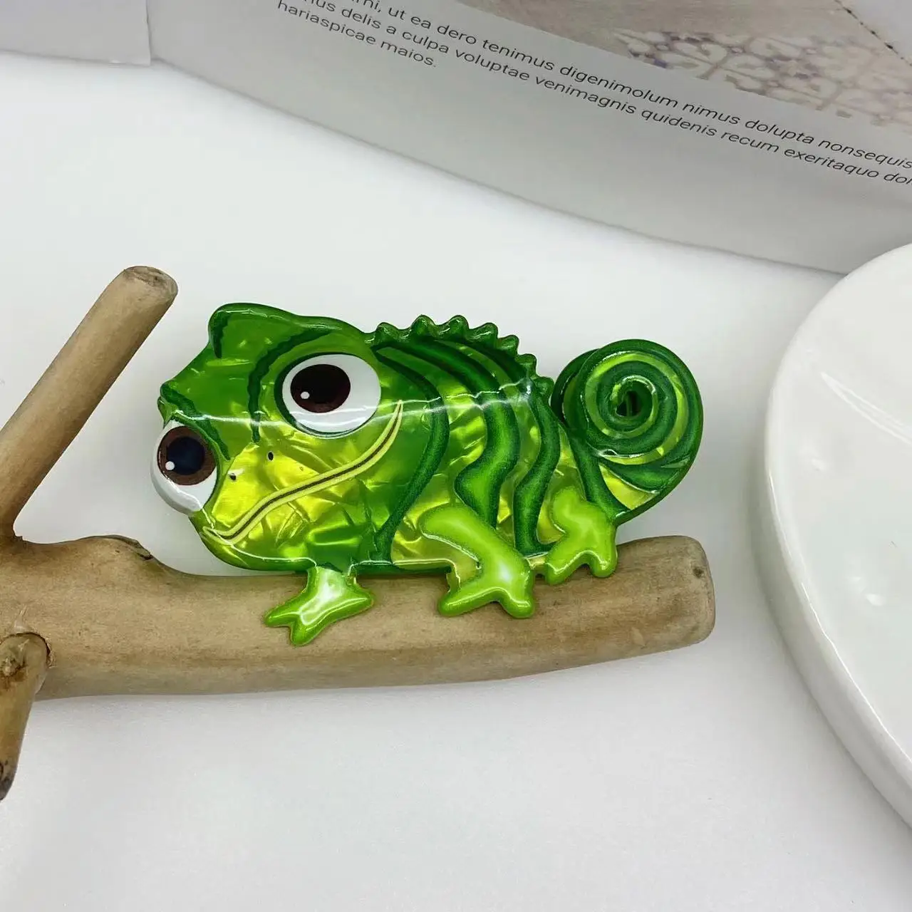DS NEW Cartoon Animal Series Hair Claw Acrylic Claw Clips Chameleon Lizard Crab Hair Clips INS Hair Accessories for Women Girls
DS NEW Cartoon Animal Series Hair Claw Acrylic Claw Clips Chameleon Lizard Crab Hair Clips INS Hair Accessories for Women Girls