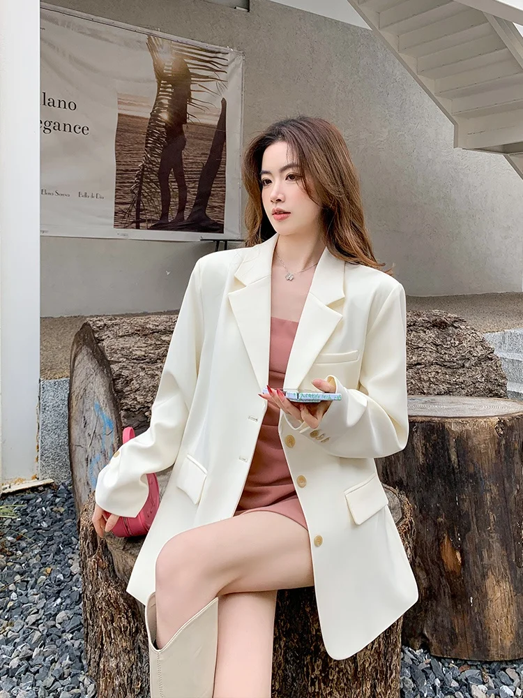 Белый повседневный костюм-жакет для женщин, весна-осень, высококачественный, свободный крой, на пуговицах, с длинными рукавами, готовый к выходу в свет
Белый повседневный костюм-жакет для женщин, весна-осень, высококачественный, свободный крой, на пуговицах, с длинными рукавами, готовый к выходу в свет