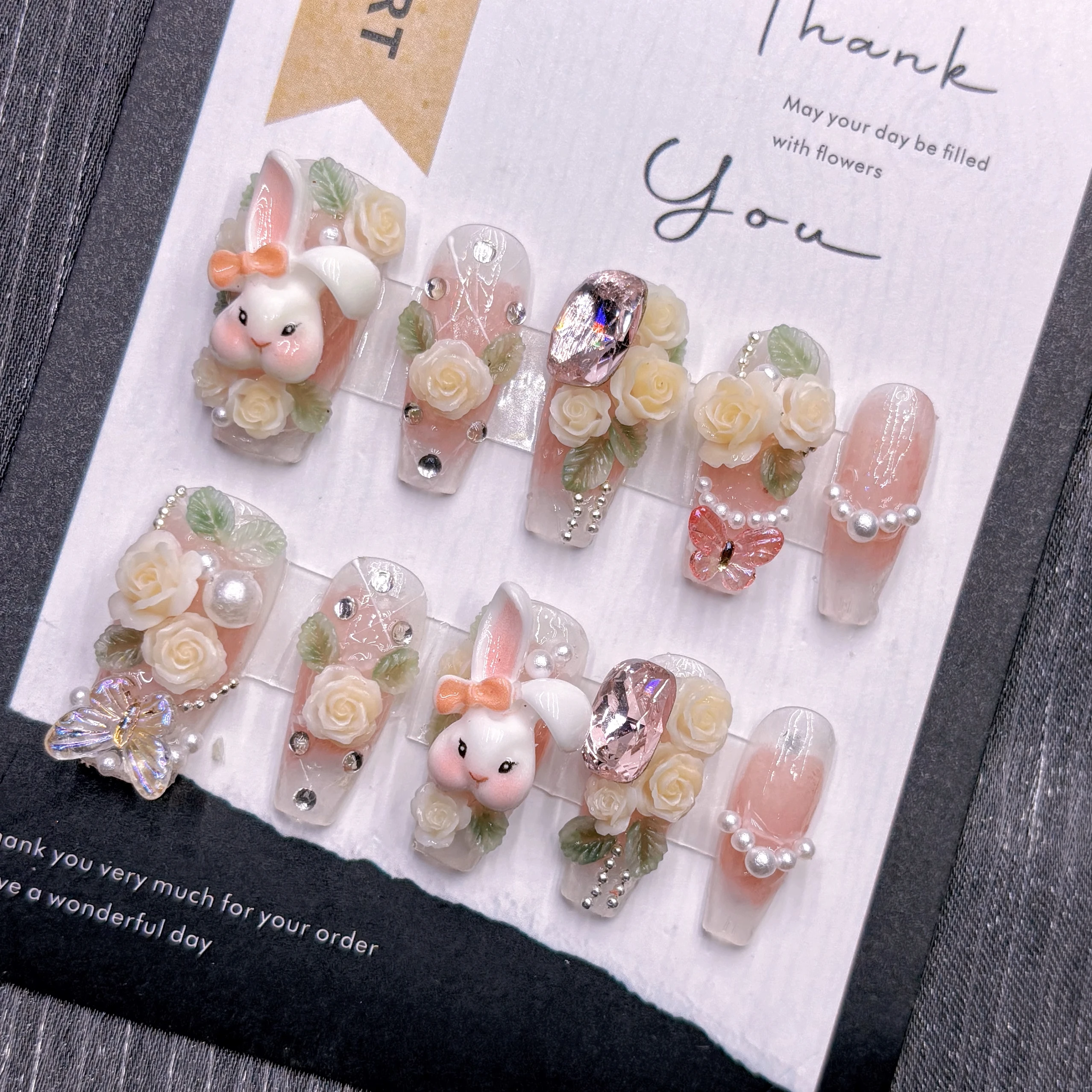 【Милый кролик с цветочным 3D Press On Nails】Накладные ногти ручной работы с жемчугом и цветочным декором Многоразовый клей на ногти для свидания/вечеринки
【Милый кролик с цветочным 3D Press On Nails】Накладные ногти ручной работы с жемчугом и цветочным декором Многоразовый клей на ногти для свидания/вечеринки