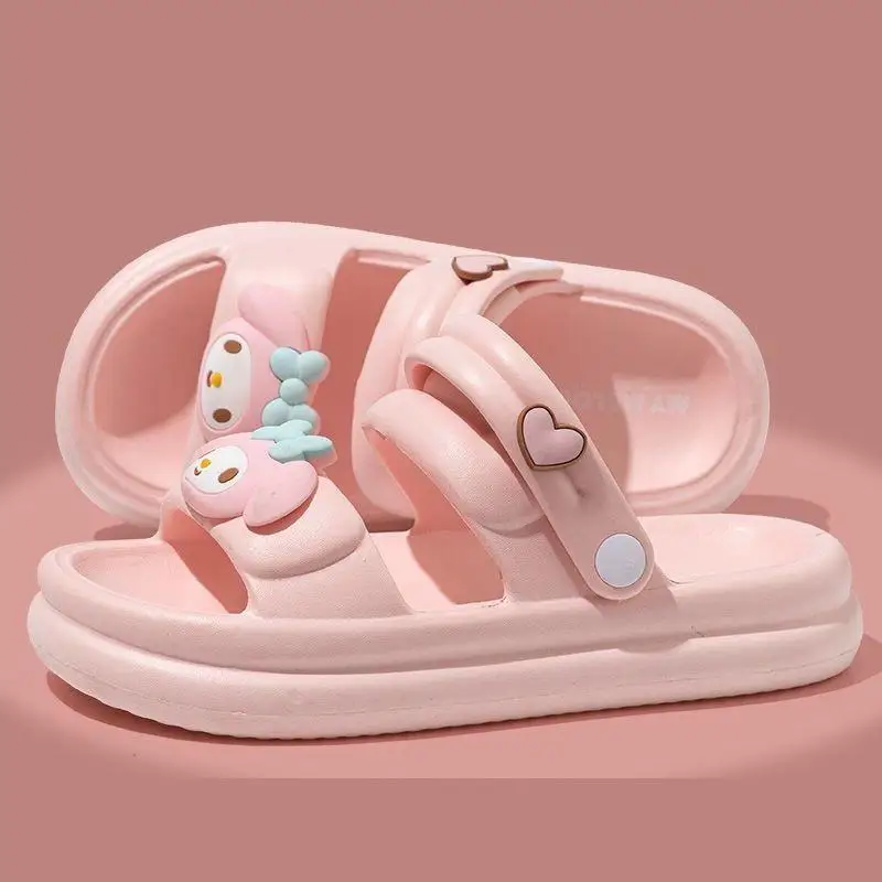 Детские тапочки Sanrio с героями мультфильмов Kuromi для девочек, летние модные сандалии на мягкой подошве My Melody Kawaii Light, можно носить на улице, новинка 
Детские тапочки Sanrio с героями мультфильмов Kuromi для девочек, летние модные сандалии на мягкой подошве My Melody Kawaii Light, можно носить на улице, новинка