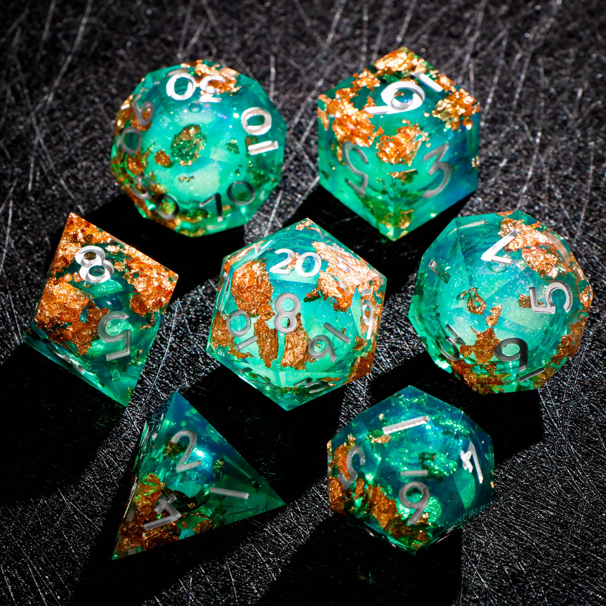 Teal Green Gold Flake Resin DND Dice Set Sharp Edge Polyhedral RPG Dice for D&D COC Table Role Playing Game Gift
Teal Green Gold Flake Resin DND Dice Set Sharp Edge Polyhedral RPG Dice for D&D COC Table Role Playing Game Gift