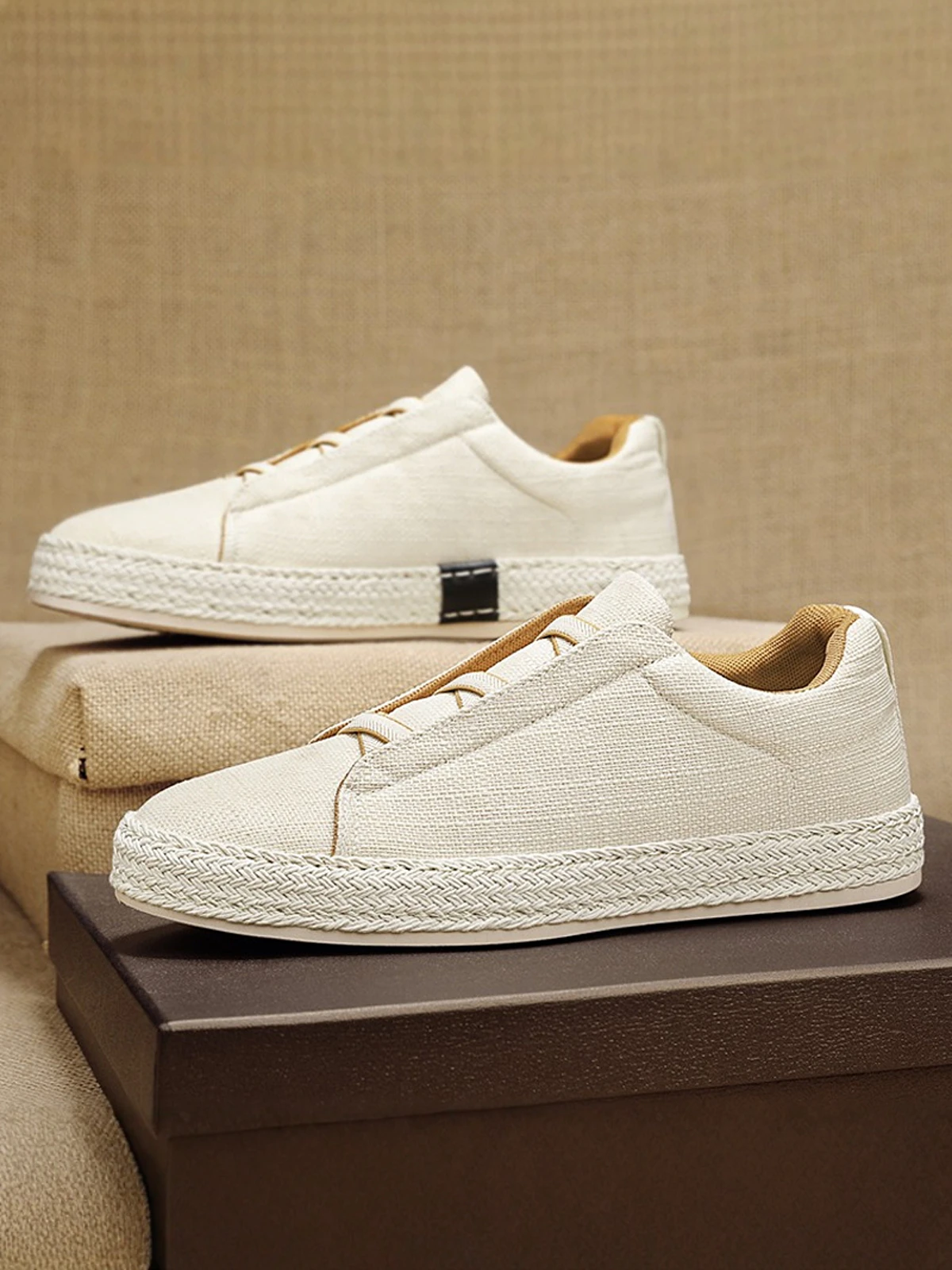 Lightweight Canvas Shoes Men's Summer Retro Fishing Boat Shoes Breathable Woven Linen Men's Slip-On Sports Casual Shoes
Lightweight Canvas Shoes Men's Summer Retro Fishing Boat Shoes Breathable Woven Linen Men's Slip-On Sports Casual Shoes