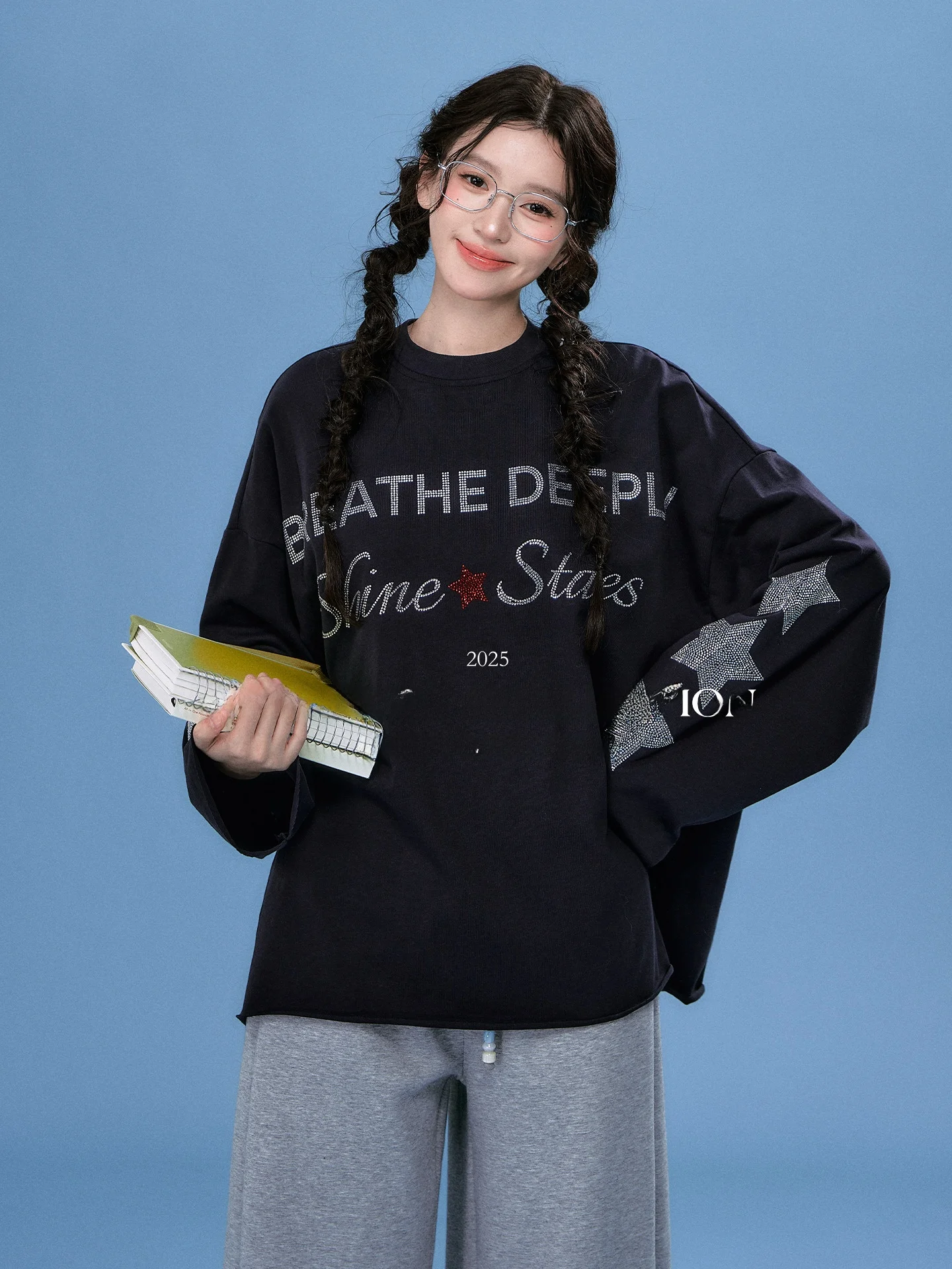 OIOI E Autumn Winter Design Star Letter Rhinestone Cuffed Loose round Ne Long Sve T-irt Hoodie Women Casual Sle
OIOI E Autumn Winter Design Star Letter Rhinestone Cuffed Loose round Ne Long Sve T-irt Hoodie Women Casual Sle