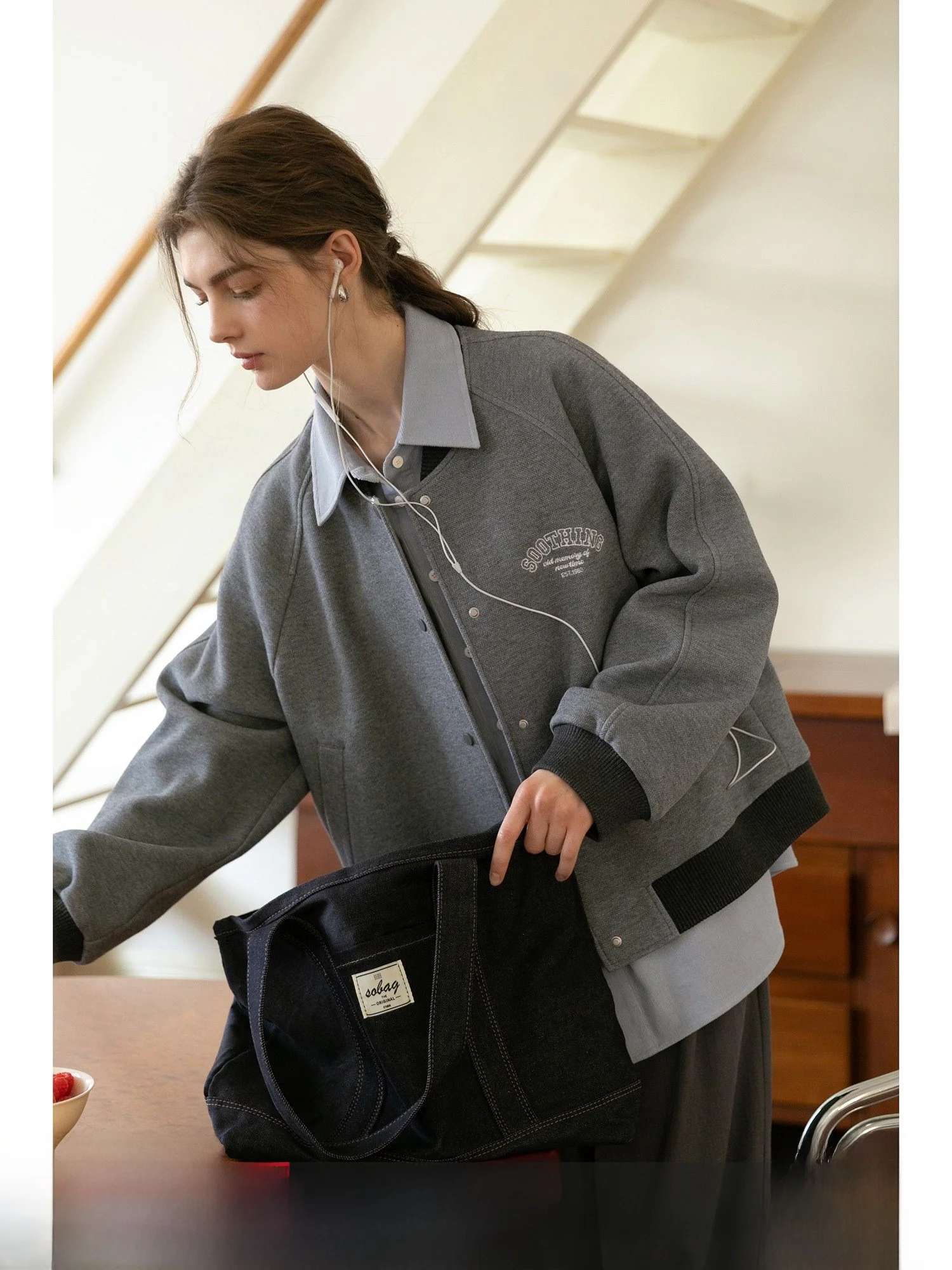 MELLIIY 2025 New Retro Color Blo Embroidery Loose Casual ort Coat Women's ey Baseball Jaet Cotton Polyester Blend
MELLIIY 2025 New Retro Color Blo Embroidery Loose Casual ort Coat Women's ey Baseball Jaet Cotton Polyester Blend