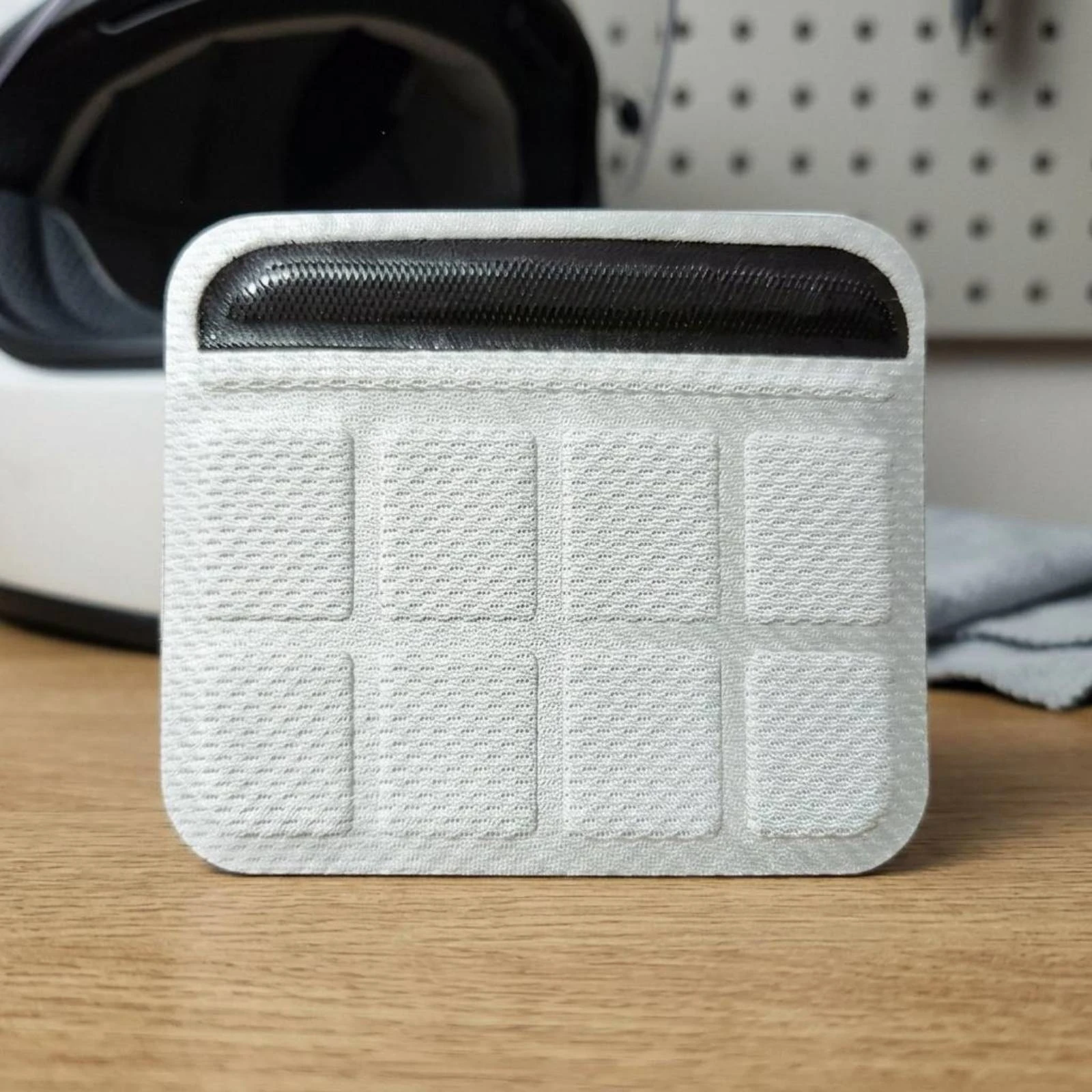 Helmet Inner Cushion Pads Cushioned Helmet Inner Pad Chin Support Pad Shock-Absorbing Head Protection Lightweight
Helmet Inner Cushion Pads Cushioned Helmet Inner Pad Chin Support Pad Shock-Absorbing Head Protection Lightweight