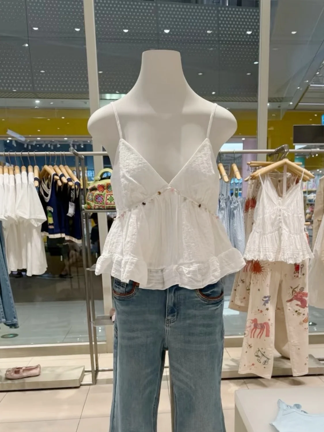 LAAZR UR Women's V-ne ell Decorated Strap Top Summer 2025 New Arrival Vaion Sle Faionable Ethnic Women's Wear
LAAZR UR Women's V-ne ell Decorated Strap Top Summer 2025 New Arrival Vaion Sle Faionable Ethnic Women's Wear