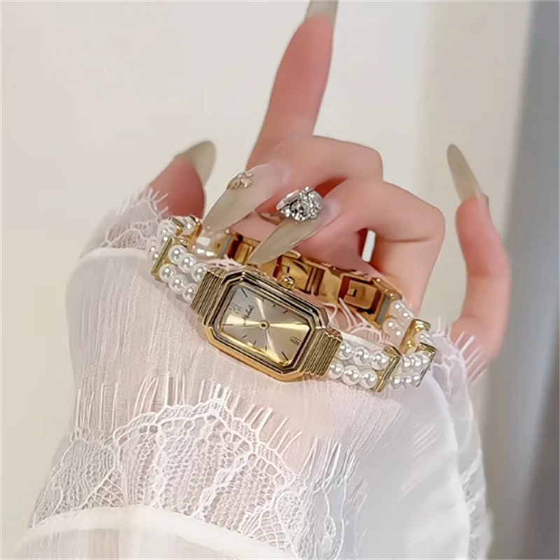CILOA Gold Vintage Square Watch for Women, Elegant and Stylish 2025 New Arrival, Light Luxury Gift, Waterproof Quartz Watch
CILOA Gold Vintage Square Watch for Women, Elegant and Stylish 2025 New Arrival, Light Luxury Gift, Waterproof Quartz Watch