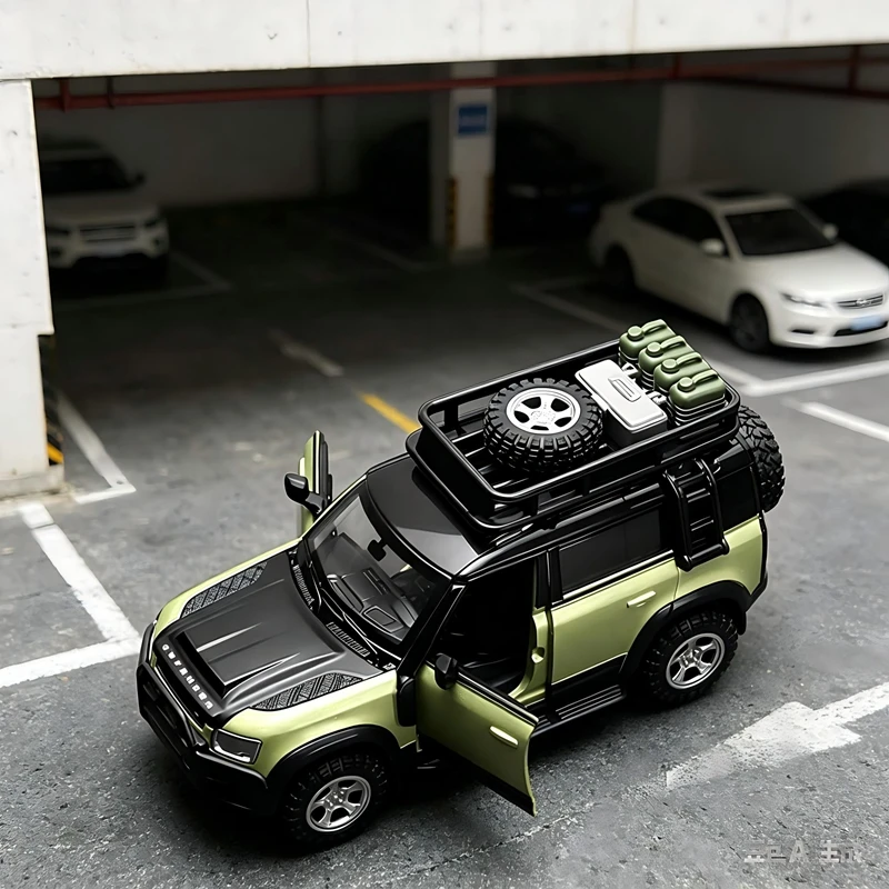 CCA 1:43 simulation Land Rover Defender modified car alloy car model assembly off-road vehicle ornament collection desktop gift
CCA 1:43 simulation Land Rover Defender modified car alloy car model assembly off-road vehicle ornament collection desktop gift