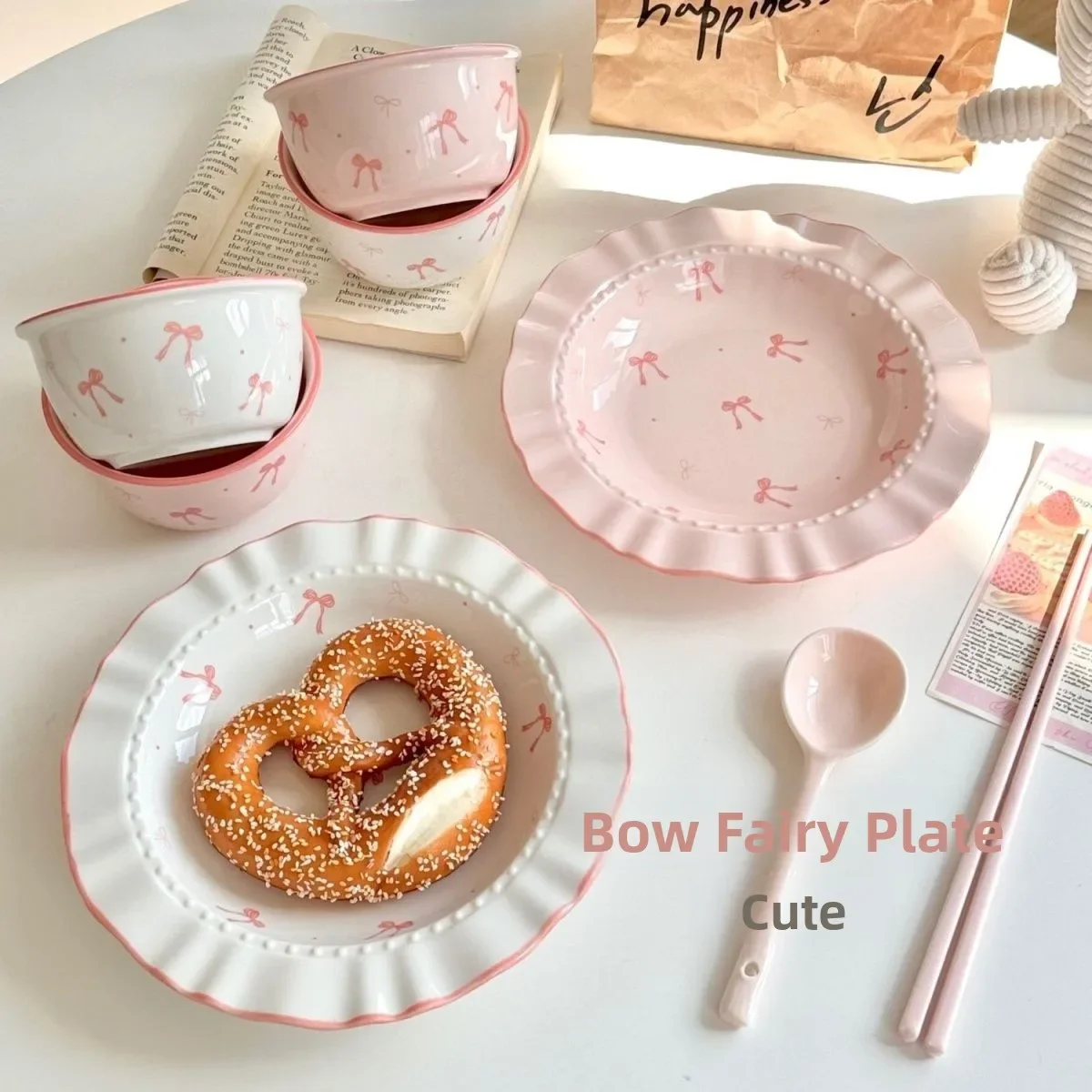 Ceramic Lace Dinnerware Deep Dish Pasta Salad Plate Home Use Dish Plate Irregular Shape Cream Style Knot Pattern
Ceramic Lace Dinnerware Deep Dish Pasta Salad Plate Home Use Dish Plate Irregular Shape Cream Style Knot Pattern