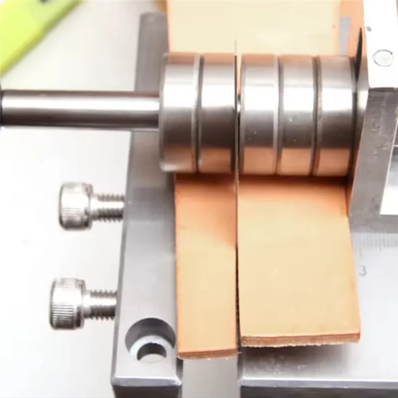 A26F-DIY Ручной станок для резки кожаных полосок, резак для резки ремней из веревки, инструмент для резки кожи
A26F-DIY Ручной станок для резки кожаных полосок, резак для резки ремней из веревки, инструмент для резки кожи