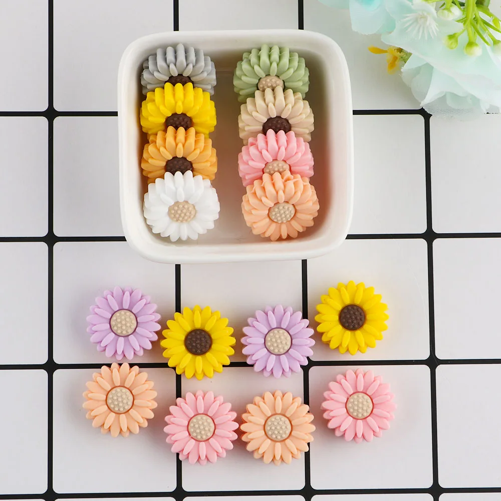 Hot Sale 100-200pcs Bulk Colorful Chamomile Flower Silicone Focus Beads Daisy For DIY Jewelry Making Handmade Accessories
Hot Sale 100-200pcs Bulk Colorful Chamomile Flower Silicone Focus Beads Daisy For DIY Jewelry Making Handmade Accessories