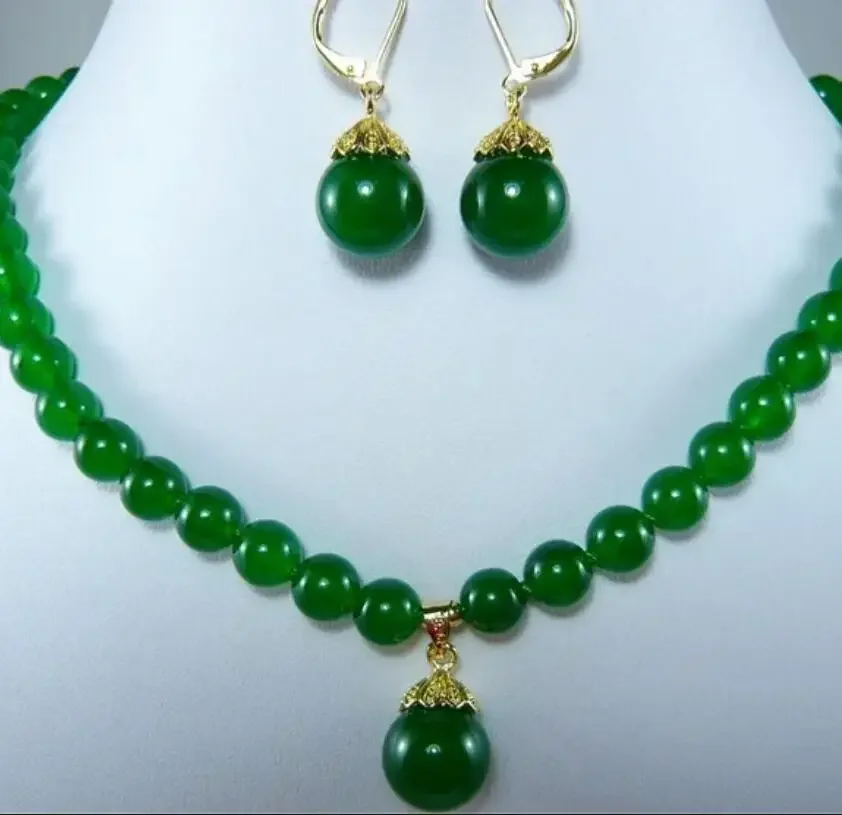 Fashion Green Jade Bib Collar Freshwater Pearl Necklace Earring Lady Jewelry Set
Fashion Green Jade Bib Collar Freshwater Pearl Necklace Earring Lady Jewelry Set