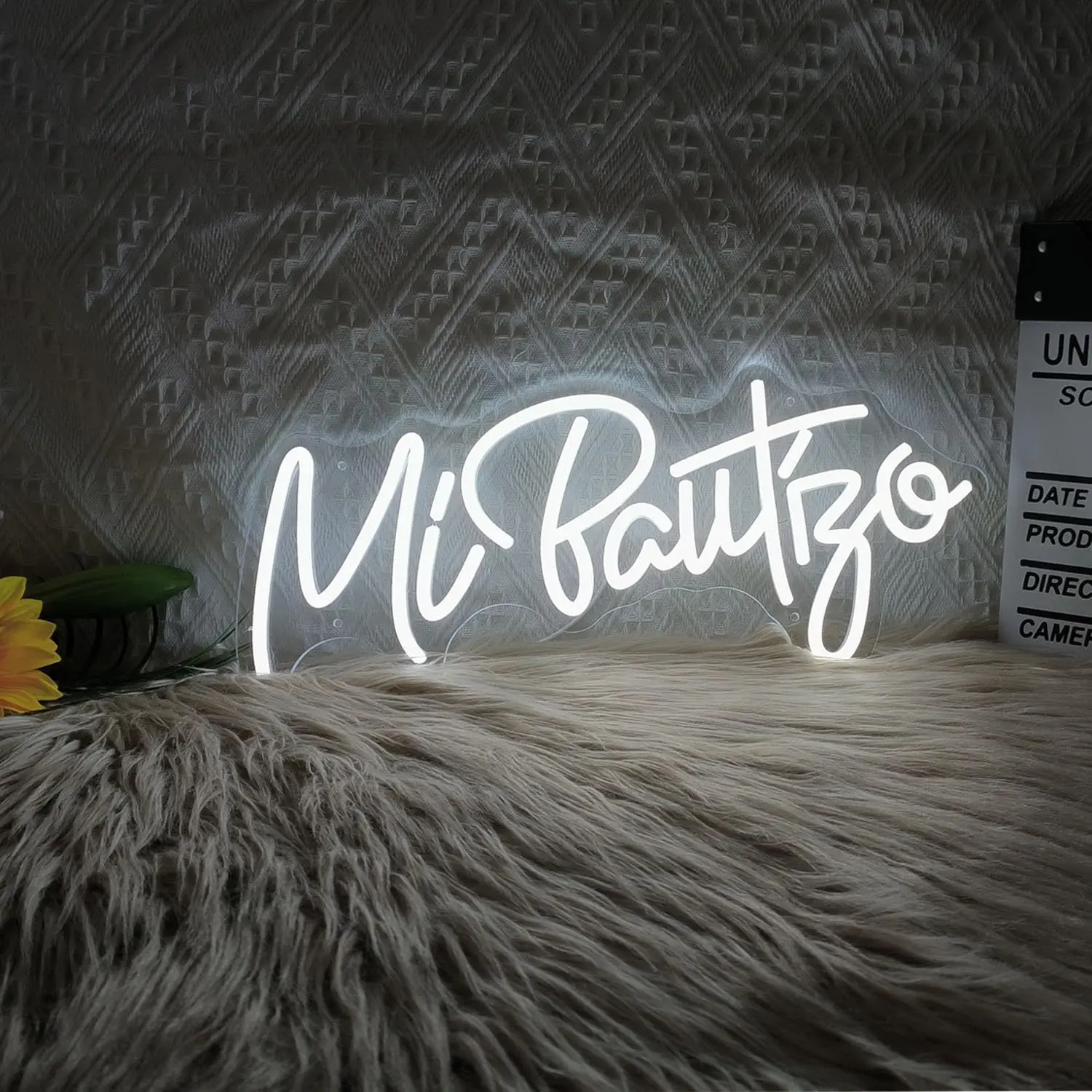 Mi Bautizo LED Neon, USB powered dimmable LED Neon, suitable for parties, weddings, church wall decoration
Mi Bautizo LED Neon, USB powered dimmable LED Neon, suitable for parties, weddings, church wall decoration