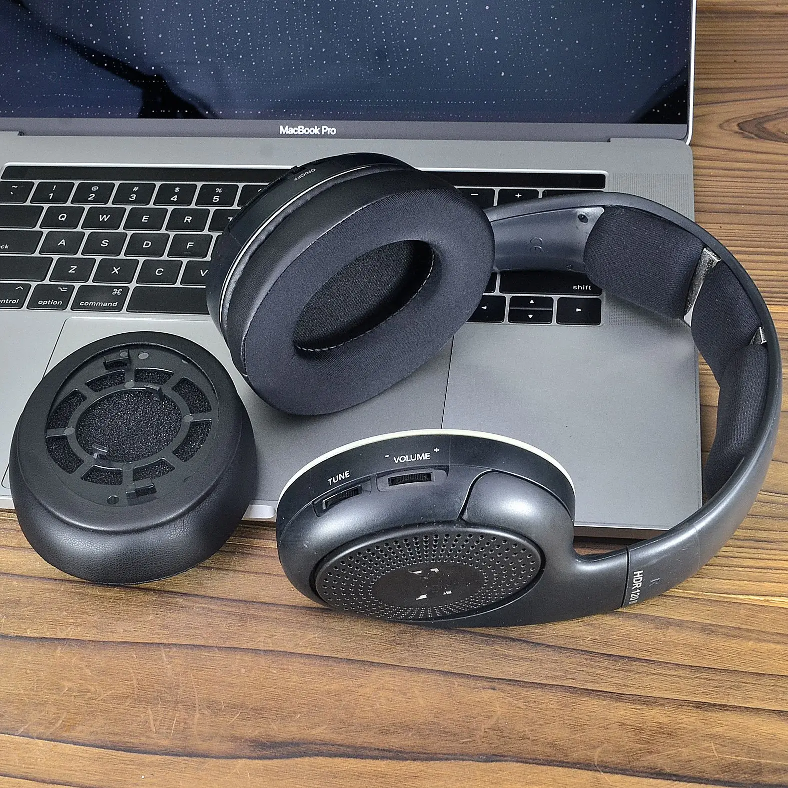 Replacement Ice Gel earpads For Sennheiser RS120 100 110 115 117 119 Headset Repair and replace parts a comfortable wearing ,
Replacement Ice Gel earpads For Sennheiser RS120 100 110 115 117 119 Headset Repair and replace parts a comfortable wearing ,