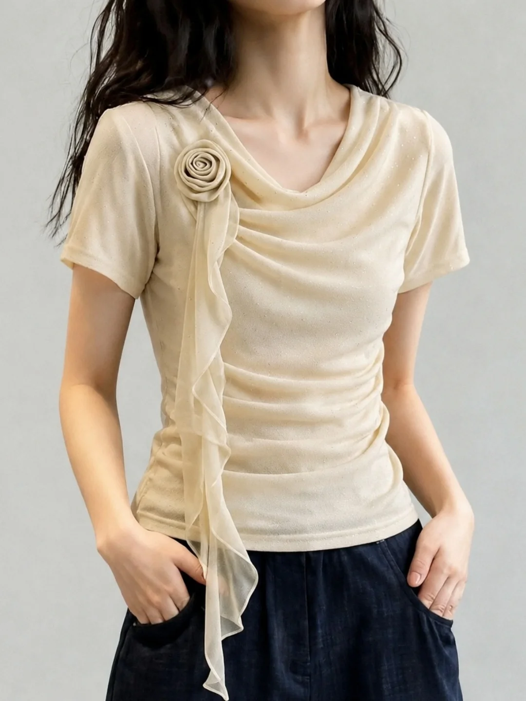 Korean Style Ruffle Trim Short Sleeve Slim Fit T-Shirt Summer Design Sensation Elegant Fashionable V-Neck Silk Top
Korean Style Ruffle Trim Short Sleeve Slim Fit T-Shirt Summer Design Sensation Elegant Fashionable V-Neck Silk Top